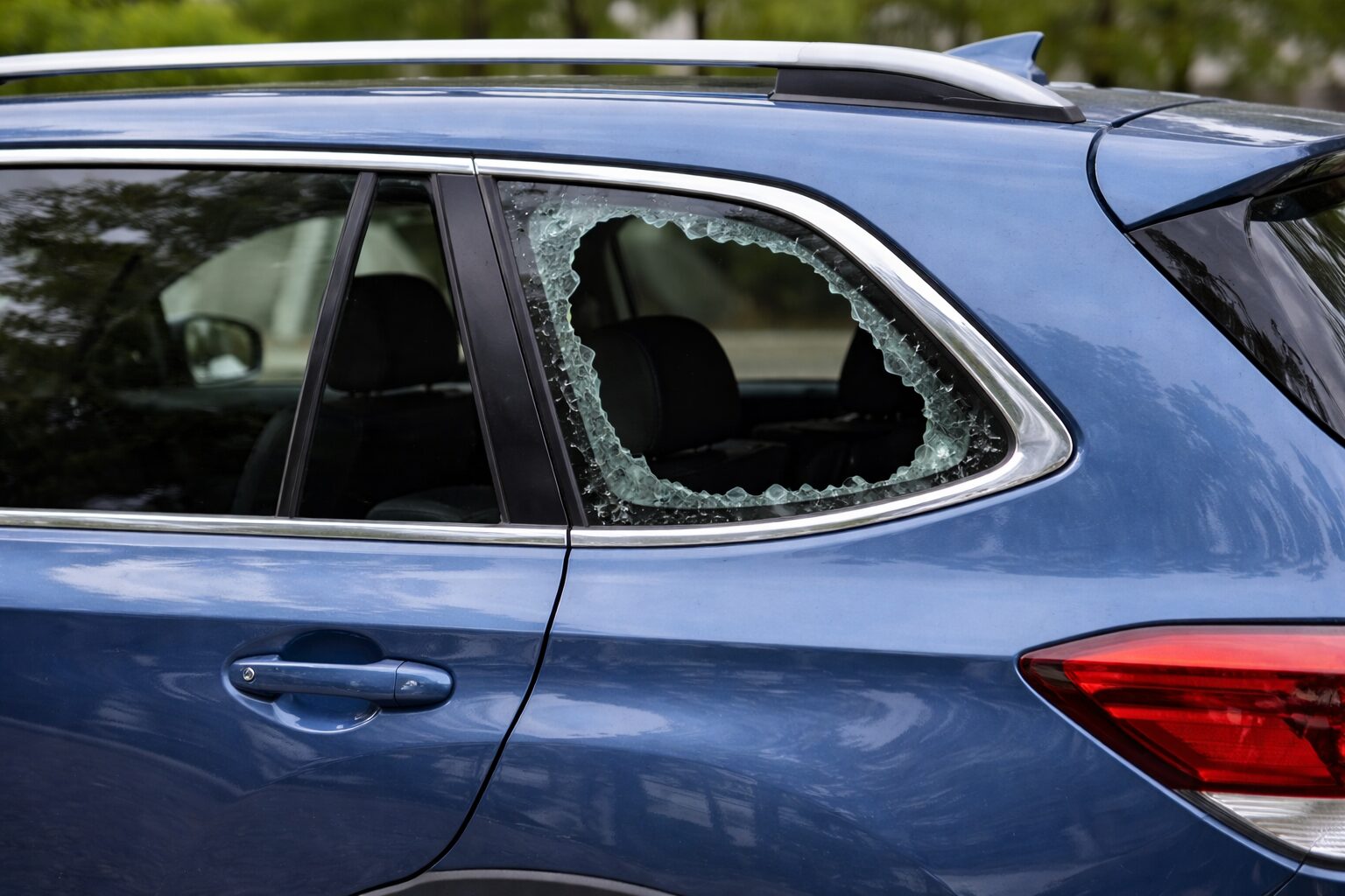 Broken quarter glass on SUV quarter glass replacement